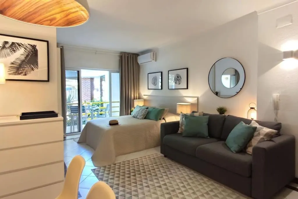 Al-Charb Studio Quarteira Apartment